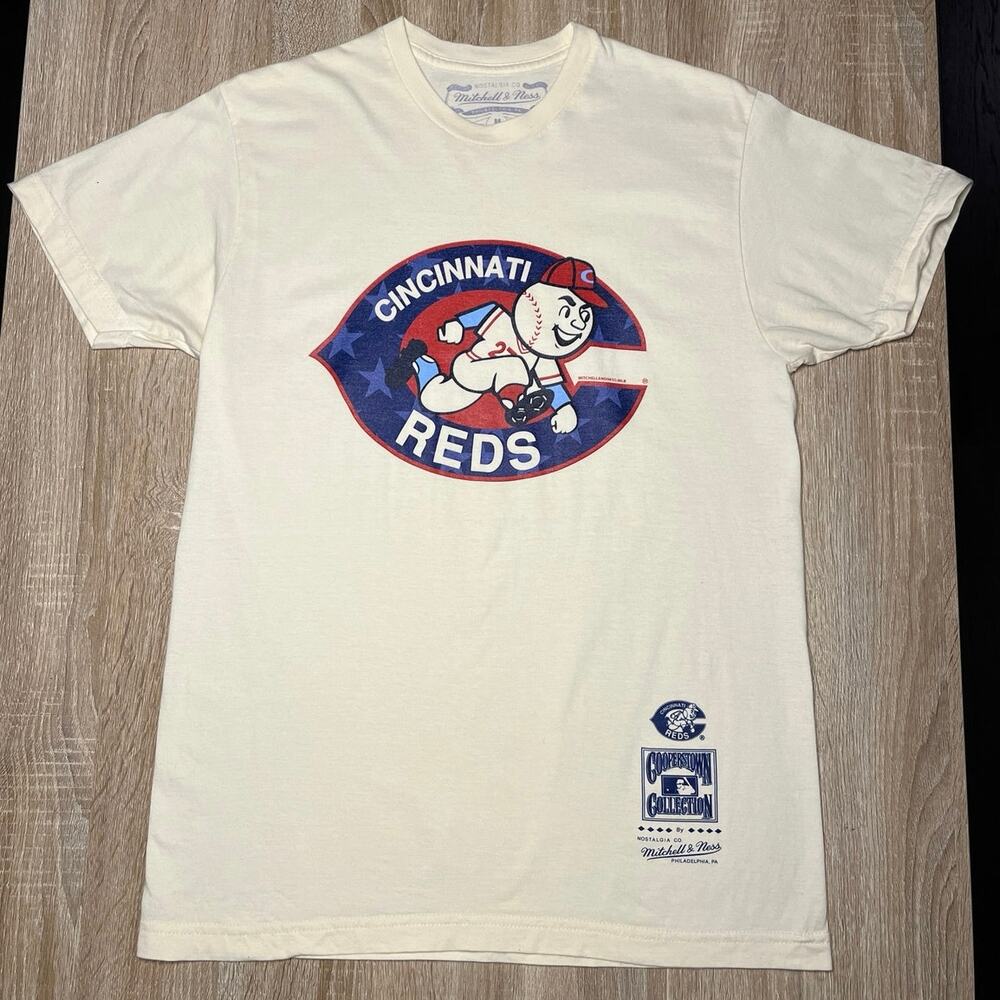 Cincinnati Reds Cooperstown Retro Logo Mitchell Ness Medium Cream TShirt